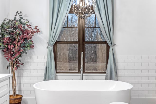 2070 River Bluffs Drive, Jasper, TN 37347