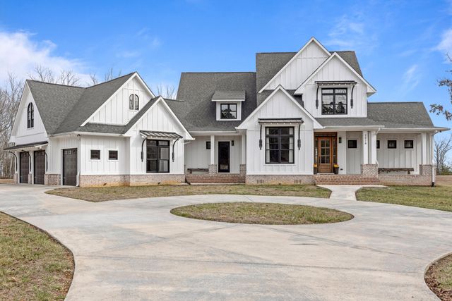 2070 River Bluffs Drive, Jasper, TN 37347