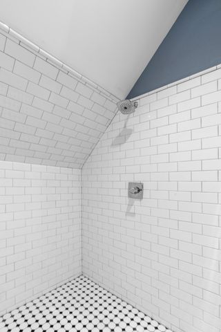 2070 River Bluffs Drive, Jasper, TN 37347