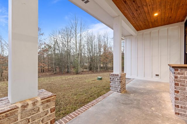 2070 River Bluffs Drive, Jasper, TN 37347