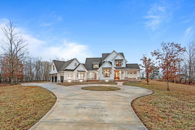 2070 River Bluffs Drive, Jasper, TN 37347