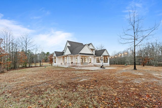 2070 River Bluffs Drive, Jasper, TN 37347