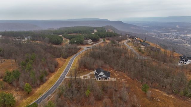 2070 River Bluffs Drive, Jasper, TN 37347