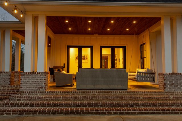 2070 River Bluffs Drive, Jasper, TN 37347