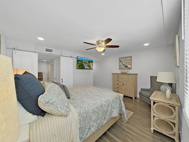 2620 COVE CAY DRIVE 403, Clearwater, FL 33760