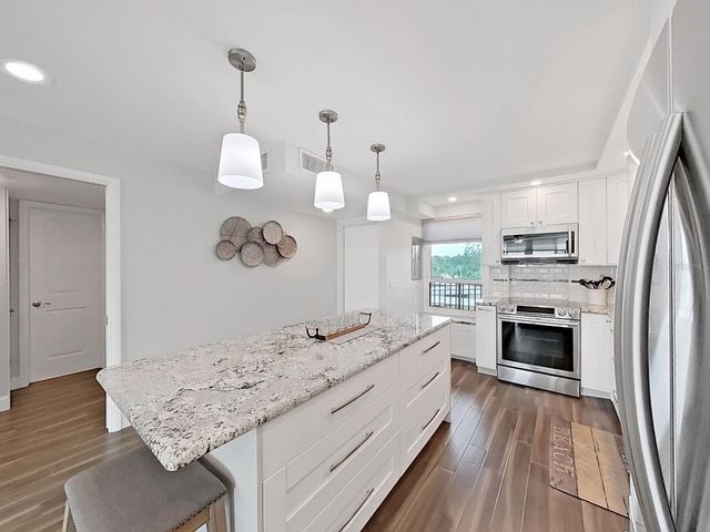 2620 COVE CAY DRIVE 403, Clearwater, FL 33760