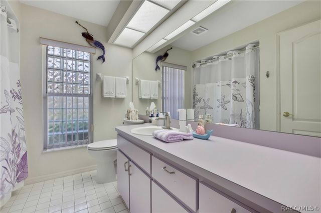 83 Oak Village Boulevard, Homosassa, FL 34446