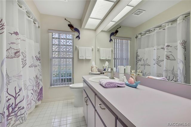 83 Oak Village Boulevard, Homosassa, FL 34446