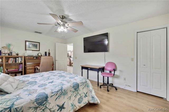 83 Oak Village Boulevard, Homosassa, FL 34446