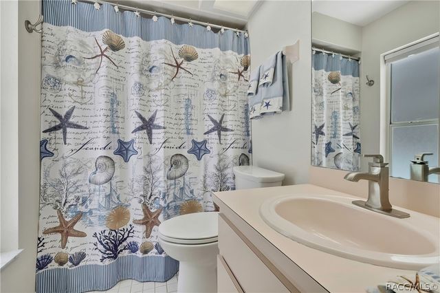 83 Oak Village Boulevard, Homosassa, FL 34446