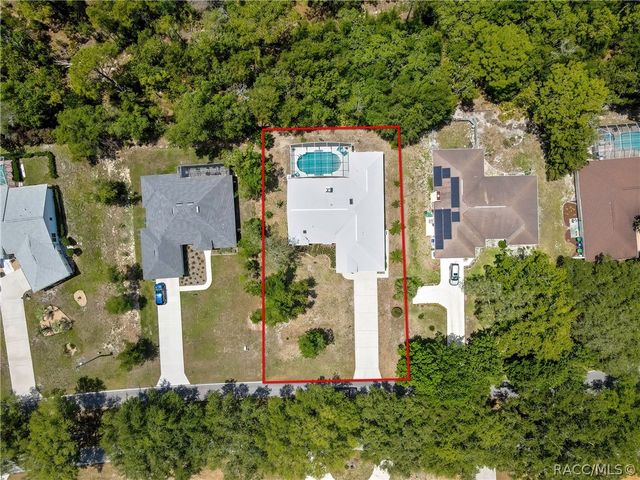 83 Oak Village Boulevard, Homosassa, FL 34446