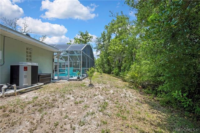 83 Oak Village Boulevard, Homosassa, FL 34446