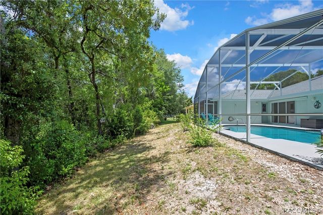 83 Oak Village Boulevard, Homosassa, FL 34446