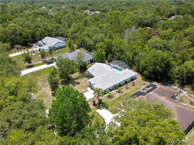 83 Oak Village Boulevard, Homosassa, FL 34446