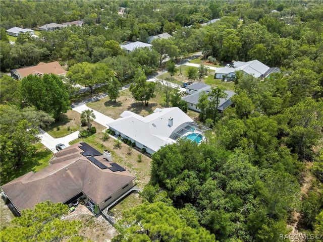83 Oak Village Boulevard, Homosassa, FL 34446
