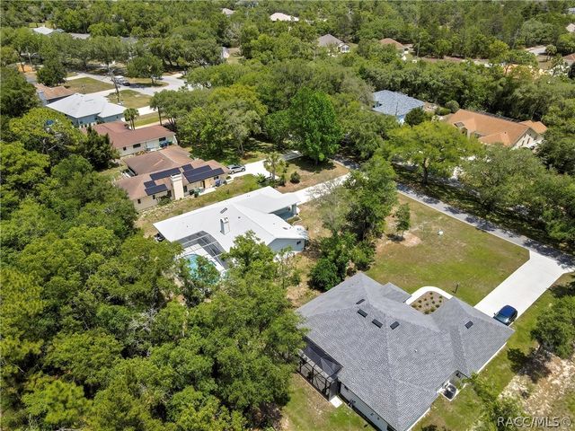 83 Oak Village Boulevard, Homosassa, FL 34446