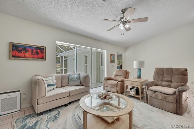 83 Oak Village Boulevard, Homosassa, FL 34446