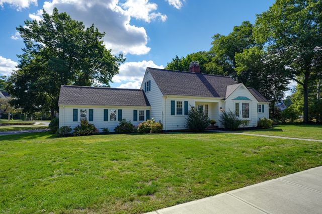 122 Maple Street, Norwood, MA 02062
