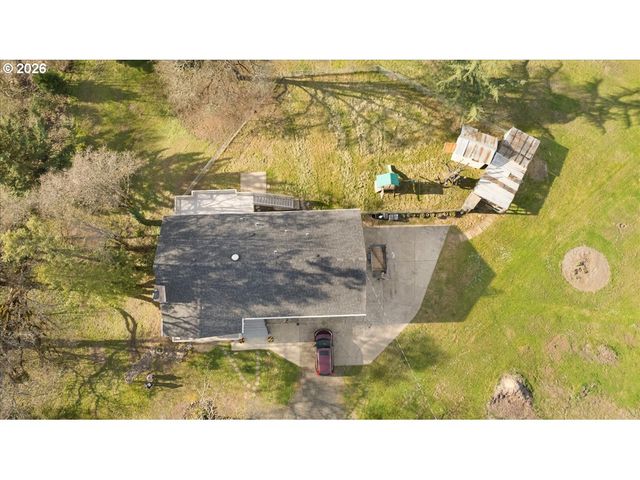 3905 CARNES Rd, Roseburg, OR 97471