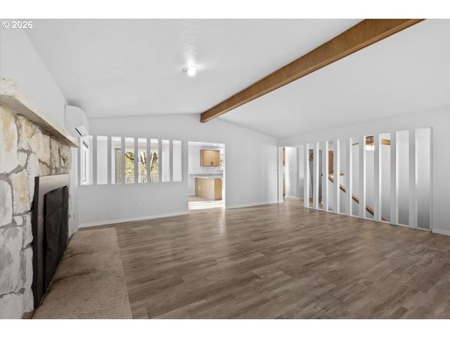 3905 CARNES Rd, Roseburg, OR 97471