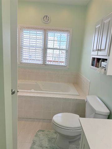 6245 HAYFIELD Circle, Erie, PA 16509