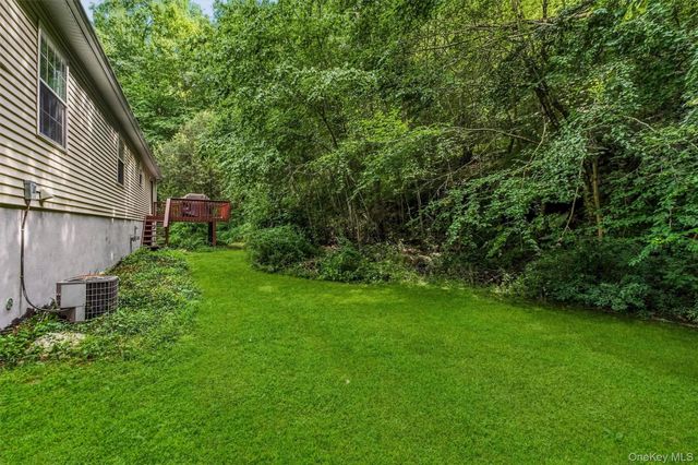 45 Wiccopee Road, Putnam Valley, NY 10579