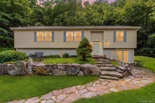 45 Wiccopee Road, Putnam Valley, NY 10579