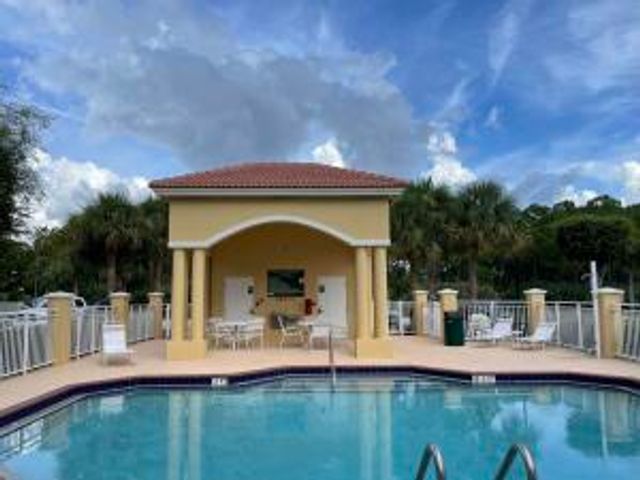 5024 SE Mariner Garden Circle, Stuart, FL 34997