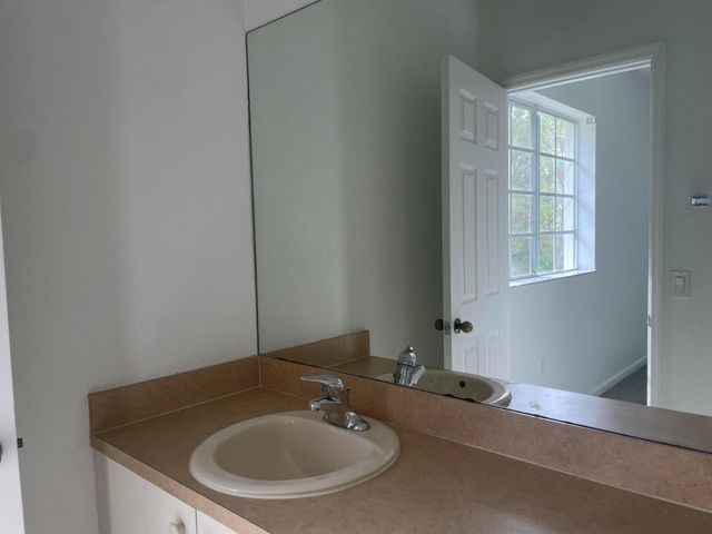 5024 SE Mariner Garden Circle, Stuart, FL 34997