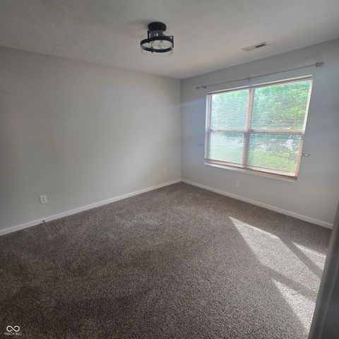 5870 Mill Oak Drive, Noblesville, IN 46062