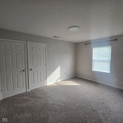 5870 Mill Oak Drive, Noblesville, IN 46062