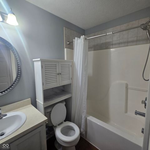 5870 Mill Oak Drive, Noblesville, IN 46062