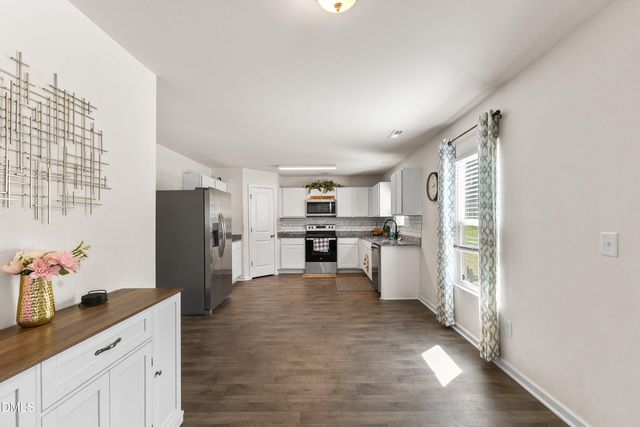 507 E Waycliff Road, Henderson, NC 27537