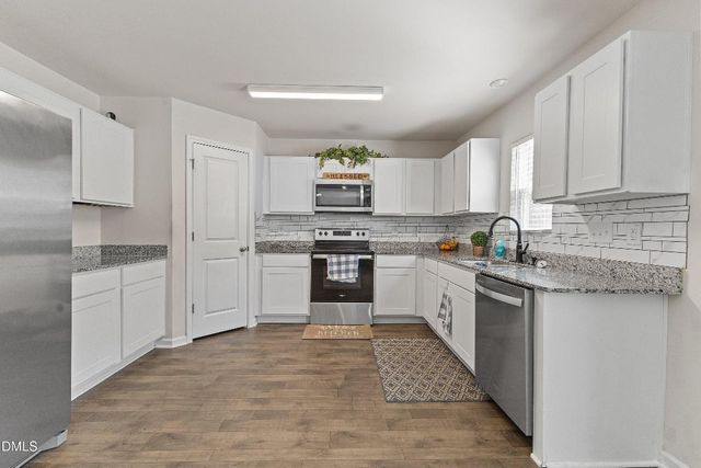 507 E Waycliff Road, Henderson, NC 27537