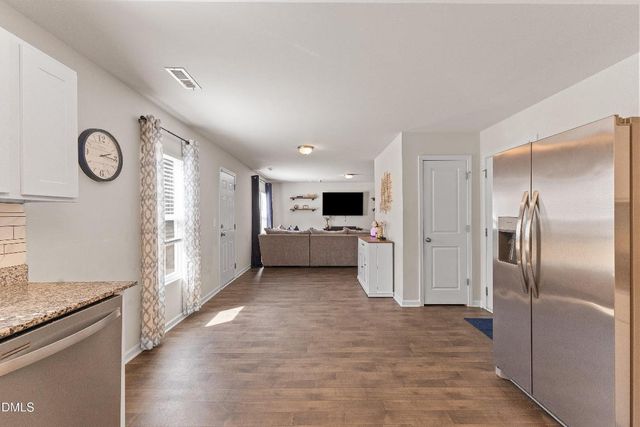 507 E Waycliff Road, Henderson, NC 27537