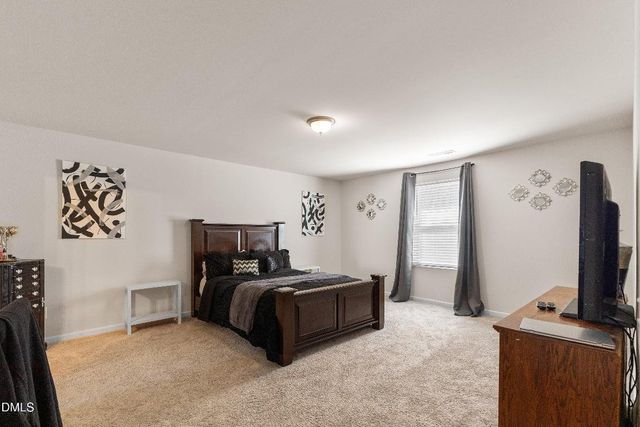 507 E Waycliff Road, Henderson, NC 27537