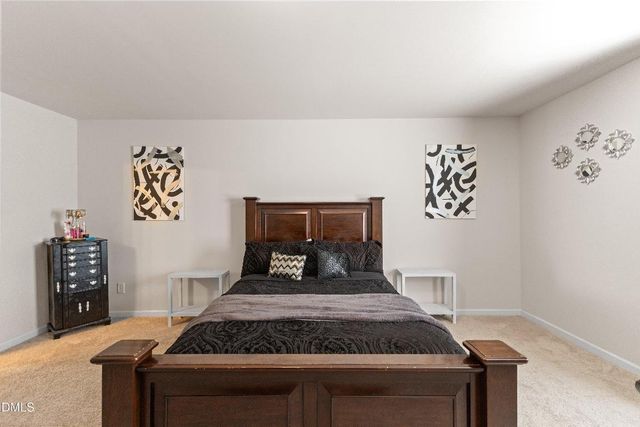 507 E Waycliff Road, Henderson, NC 27537