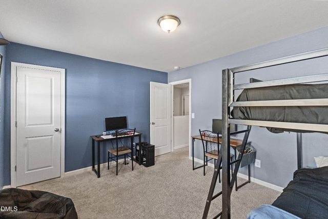 507 E Waycliff Road, Henderson, NC 27537