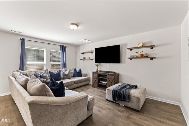 507 E Waycliff Road, Henderson, NC 27537