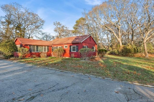 1850 Sterling Road, Cutchogue, NY 11935