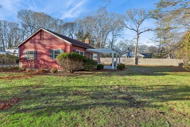 1850 Sterling Road, Cutchogue, NY 11935