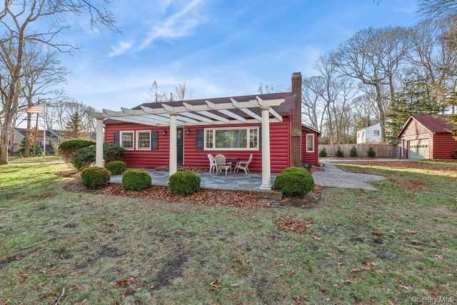 1850 Sterling Road, Cutchogue, NY 11935