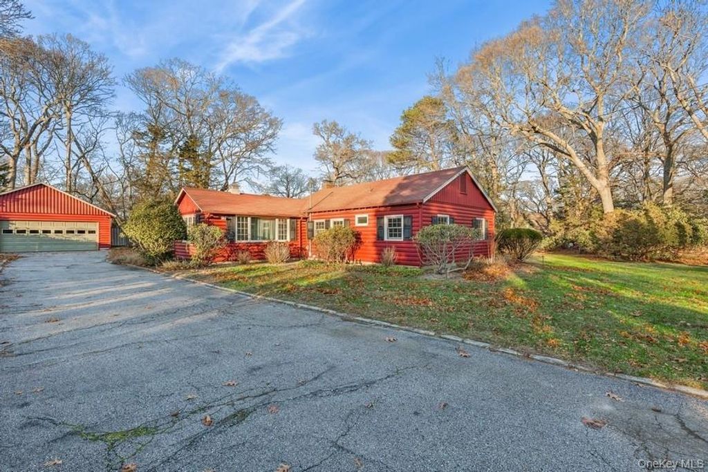 1850 Sterling Road, Cutchogue, NY 11935