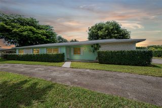 10480 SW 112th St, Miami, FL 33176