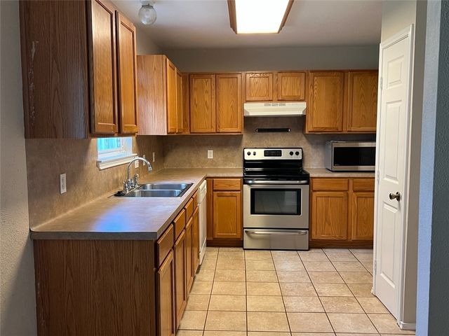 5926 Community Dr, Corpus Christi, TX 78412