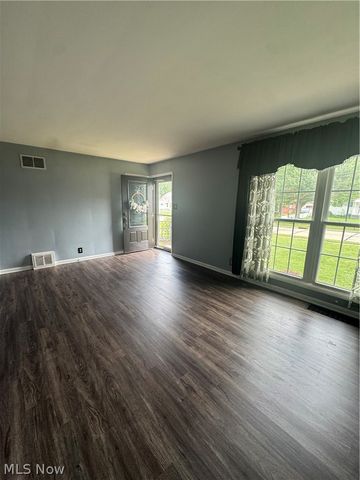 3741 Argonne Street, Mogadore, OH 44260