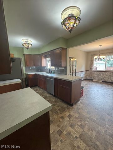 3741 Argonne Street, Mogadore, OH 44260