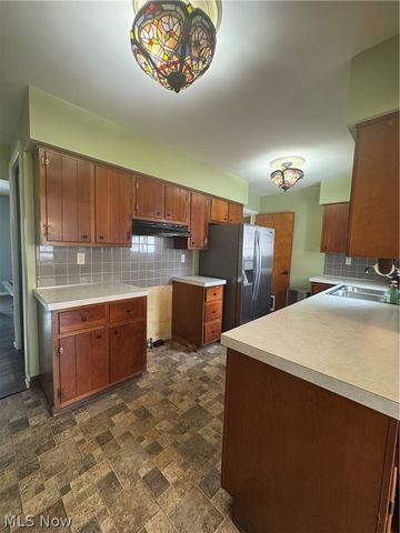 3741 Argonne Street, Mogadore, OH 44260