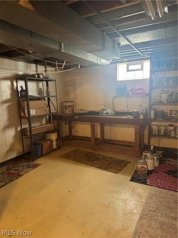 3741 Argonne Street, Mogadore, OH 44260