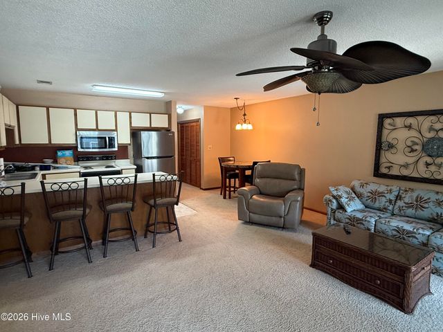 24 Boundaryline Drive NW Apt G, Calabash, NC 28467